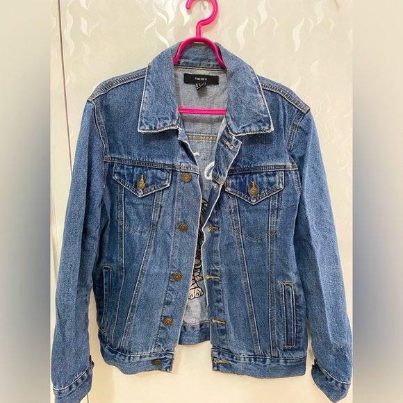 Forever21 embroidered jeans jacket •Size:small •No damage•Relaxed casual fit - Picture 5 of 8
